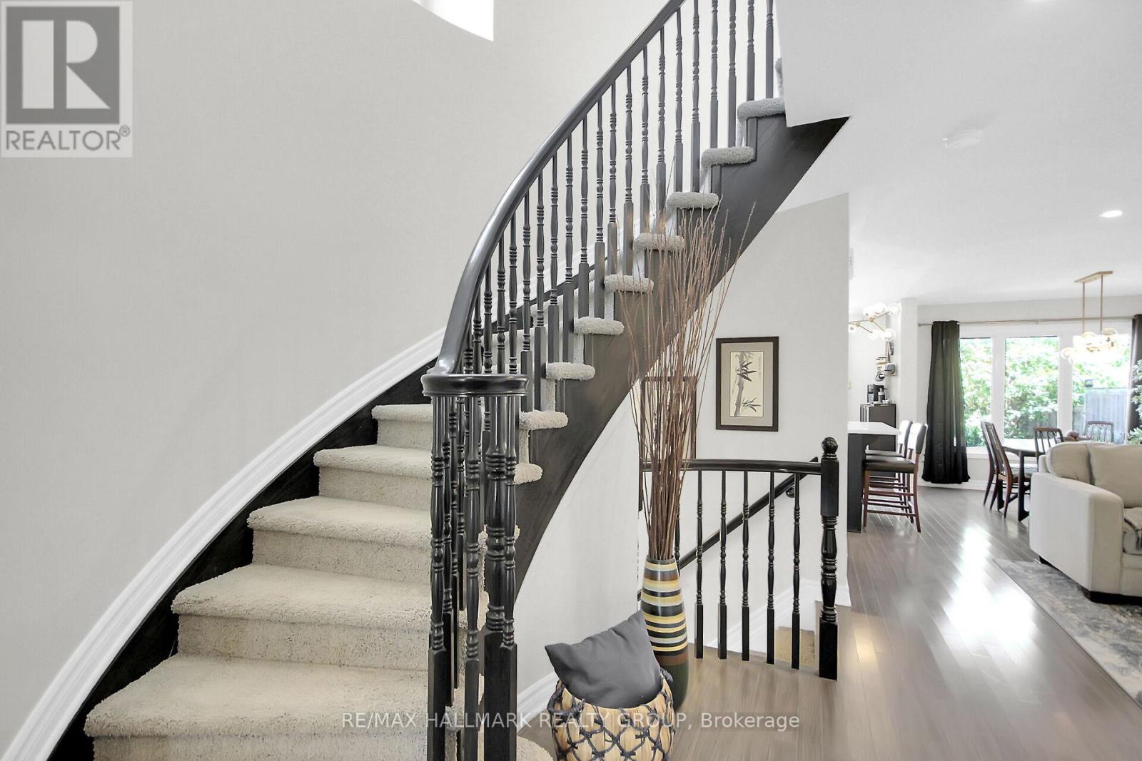 309 Balinroan Crescent