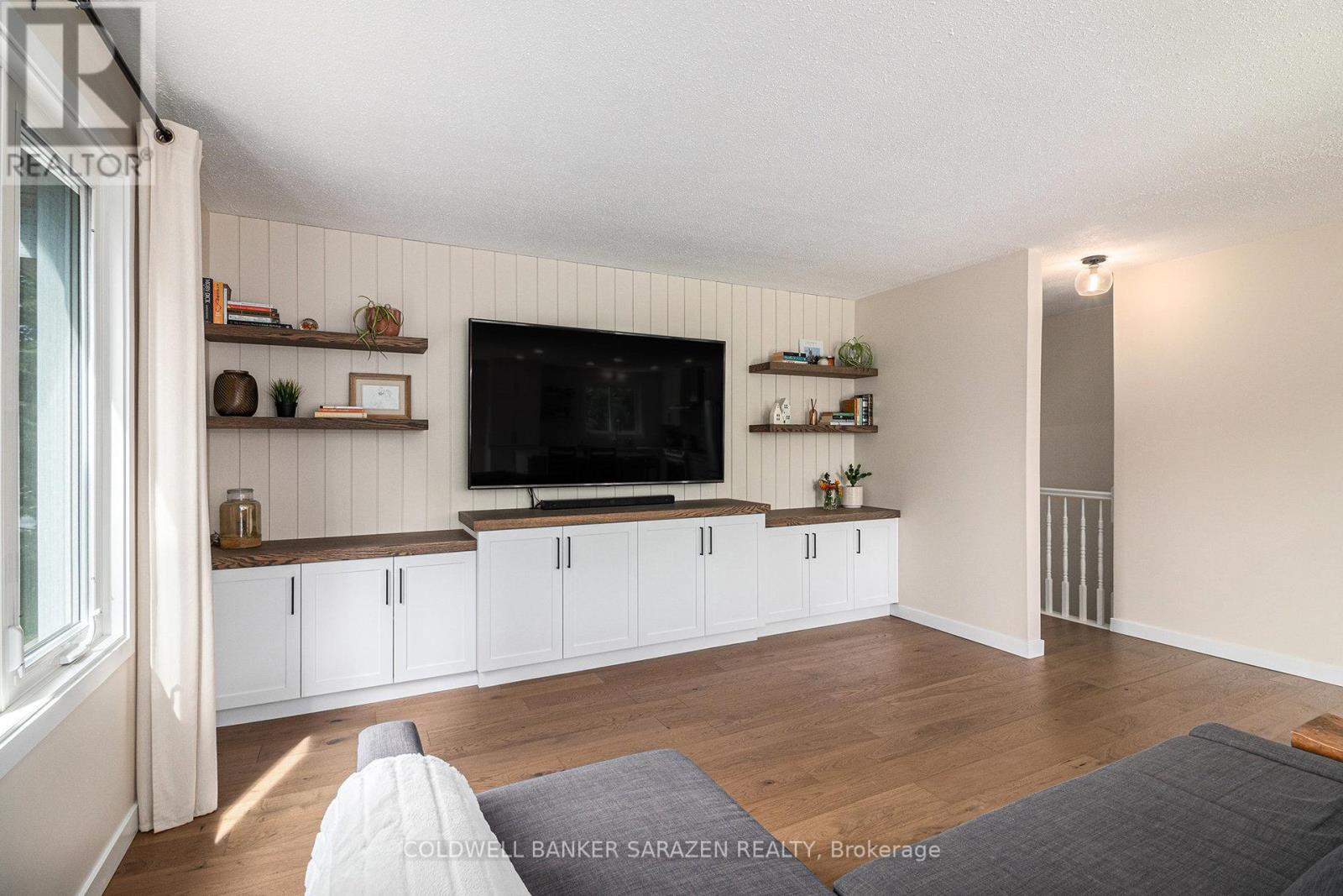 8986 Clelland Way
