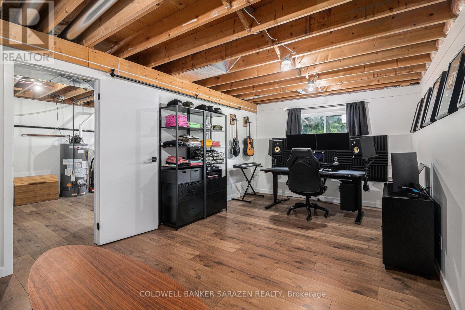 8986 Clelland Way