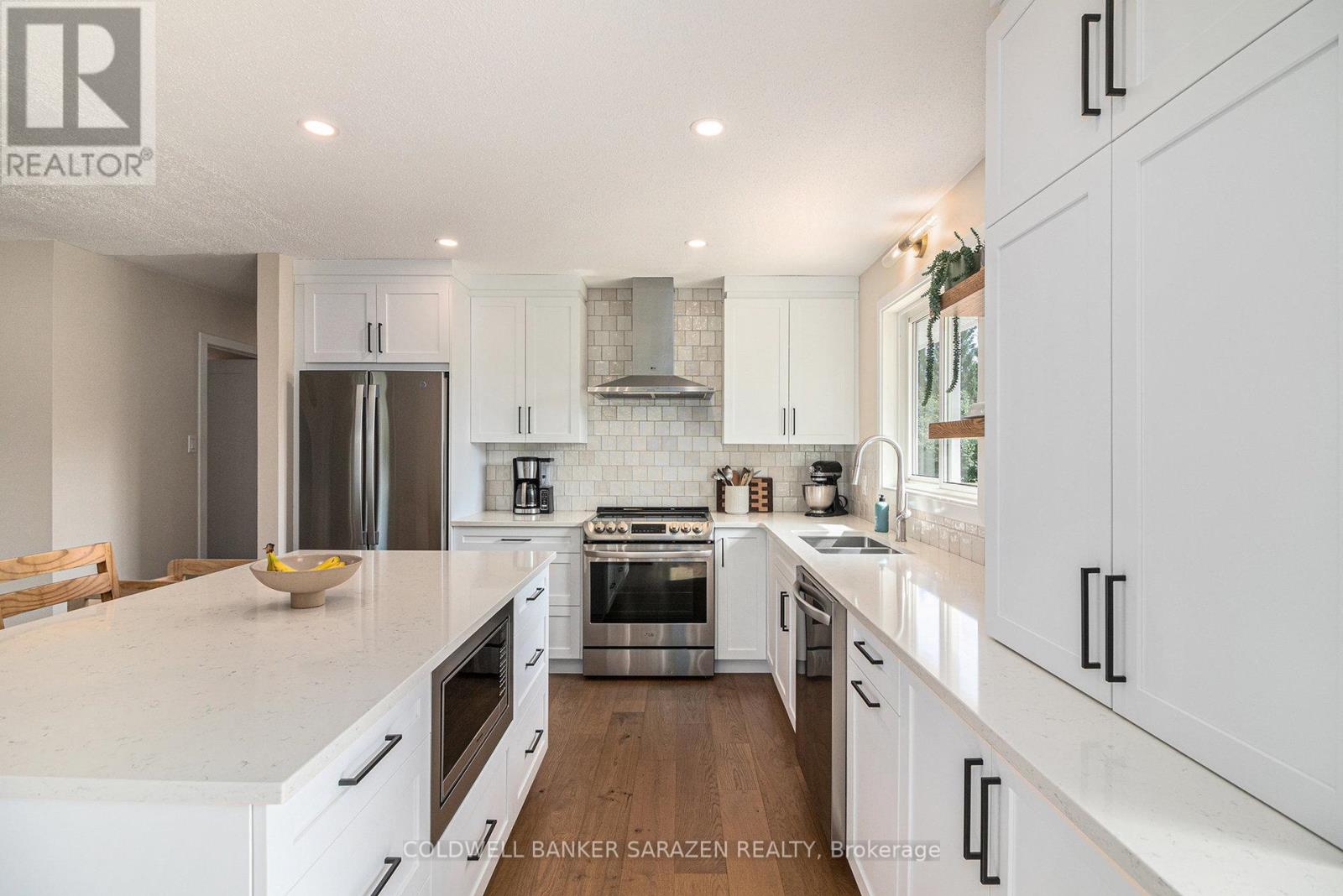 8986 Clelland Way