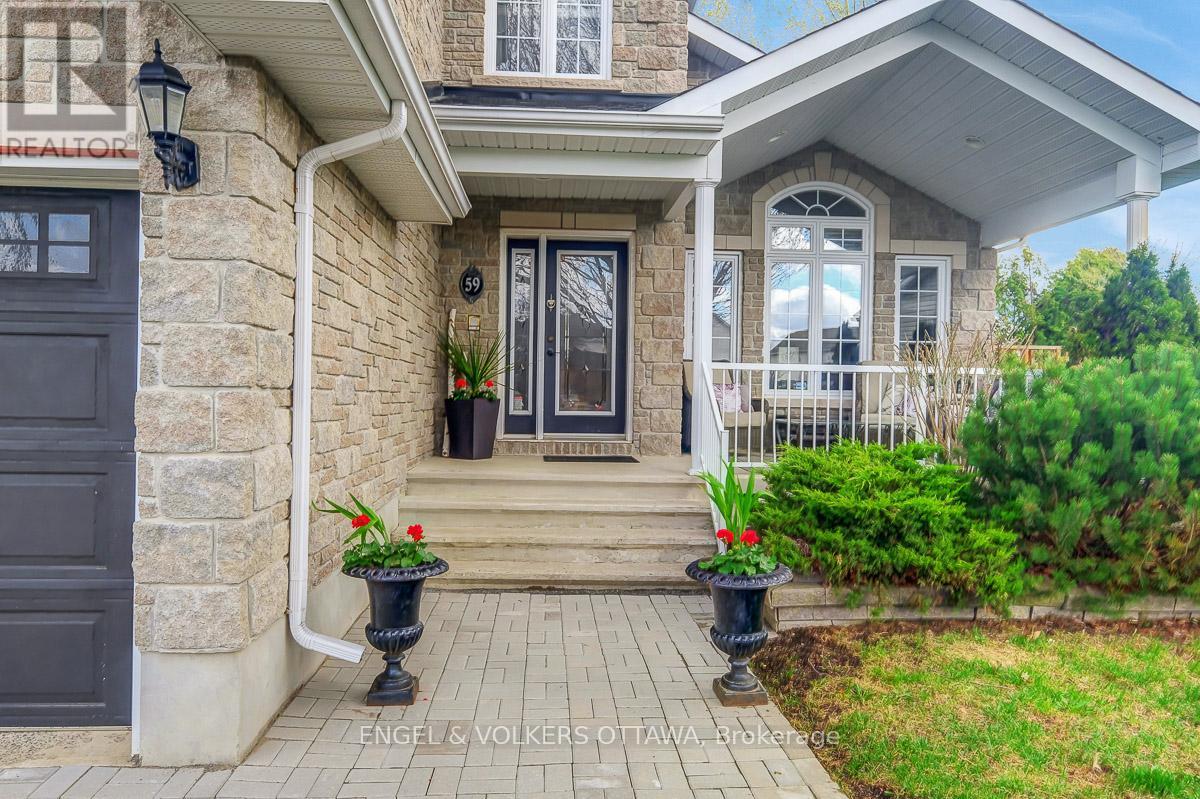 59 Frontenac Boulevard