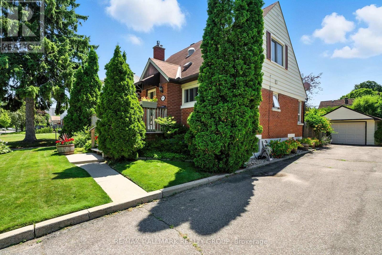 487 Wolffdale Crescent