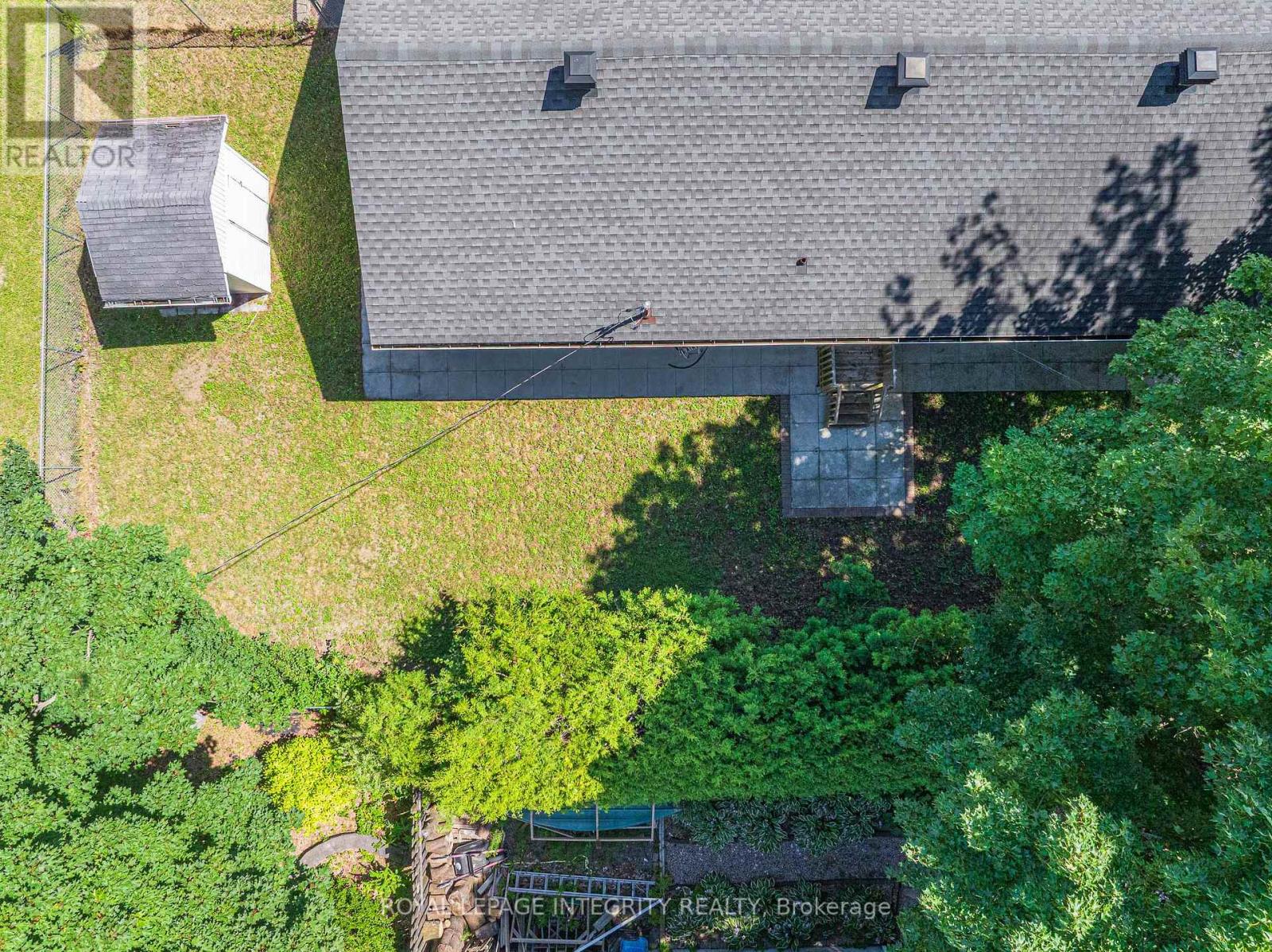 18 Sullivan Avenue