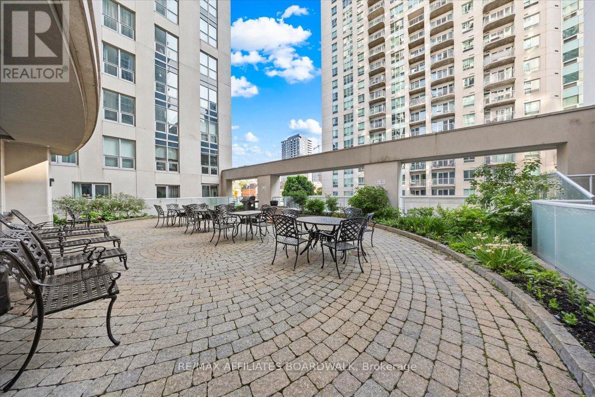 206 - 242 Rideau Street S