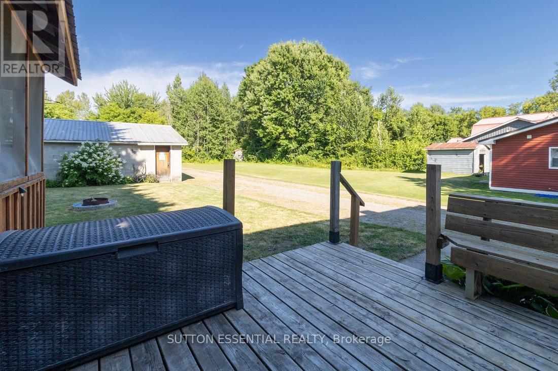 8625 County Road 15 Road