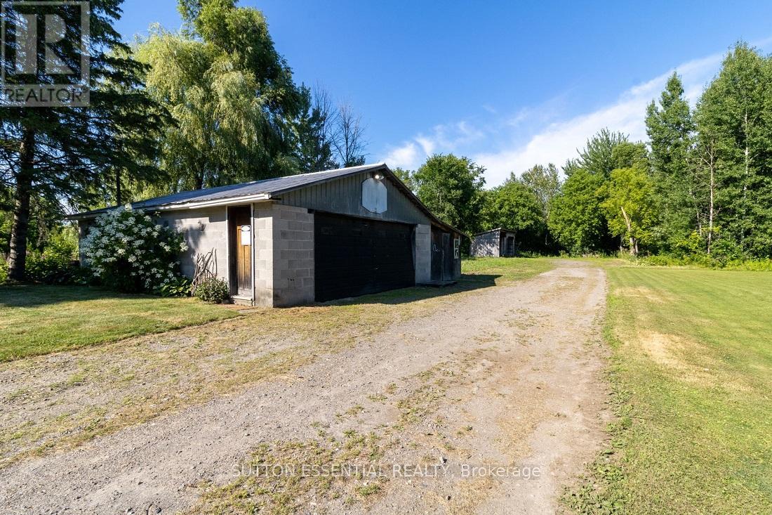 8625 County Road 15 Road
