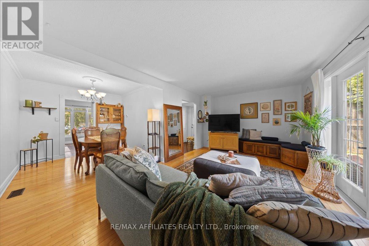 2530 Autumn Hill Crescent