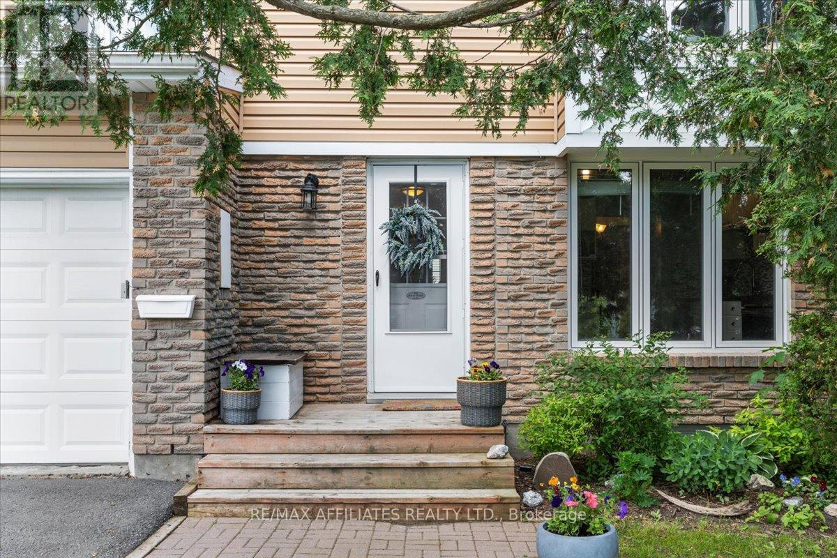 2530 Autumn Hill Crescent