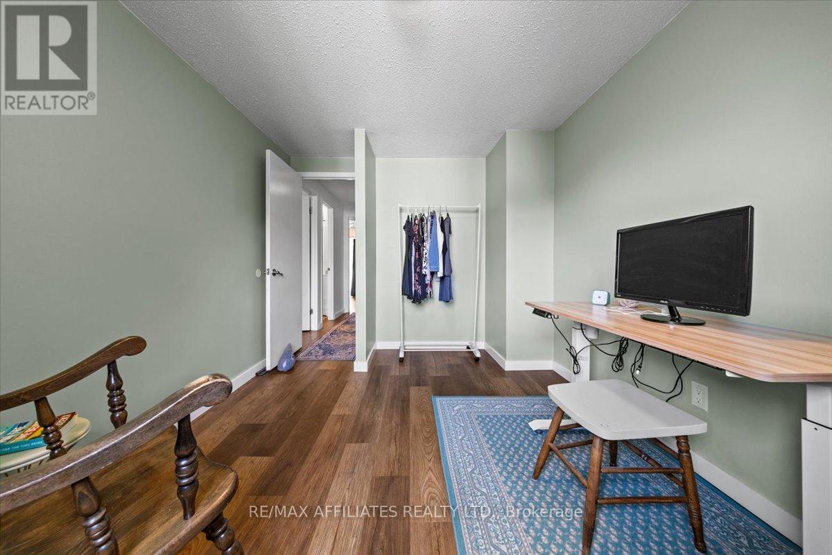 2530 Autumn Hill Crescent