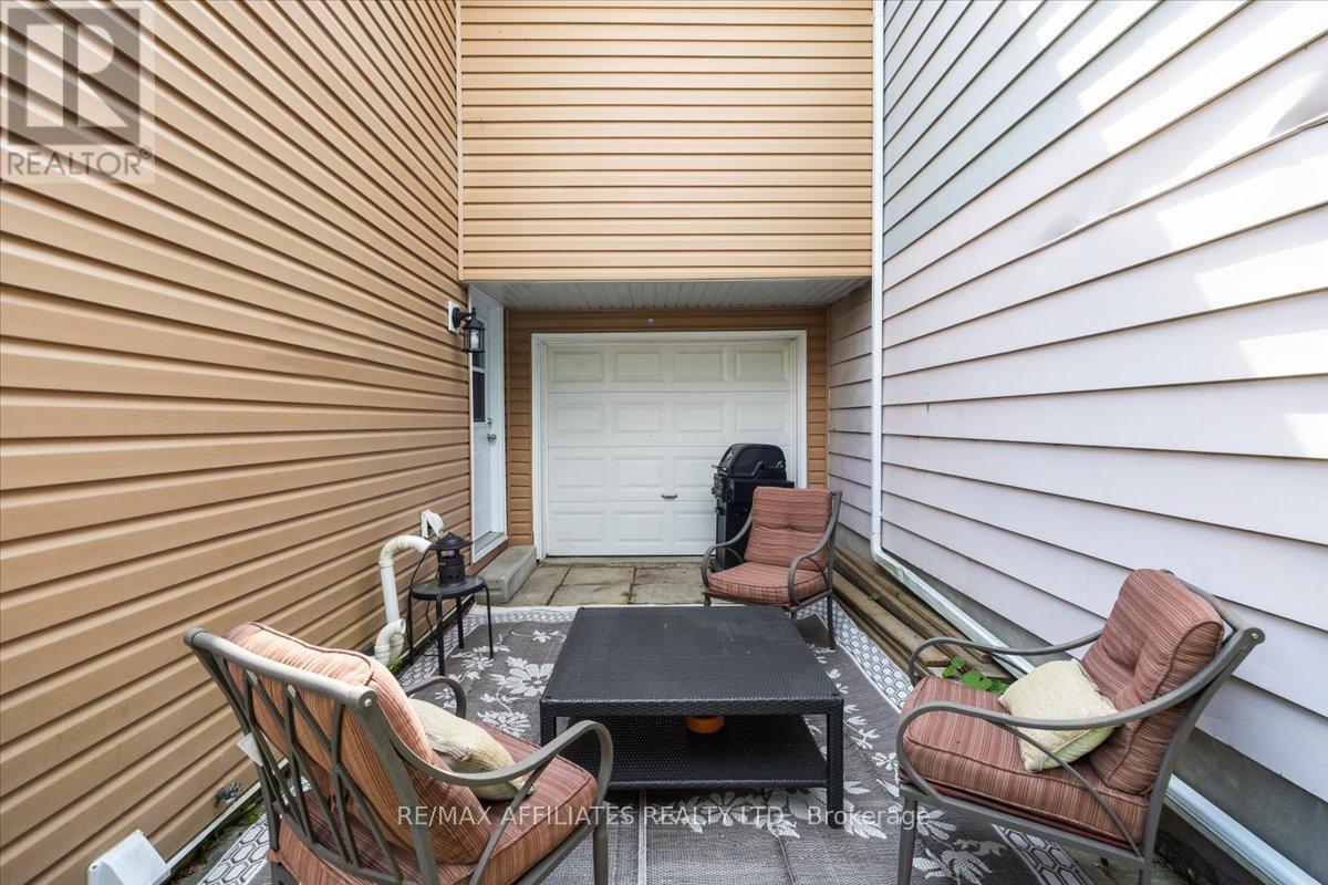 2530 Autumn Hill Crescent
