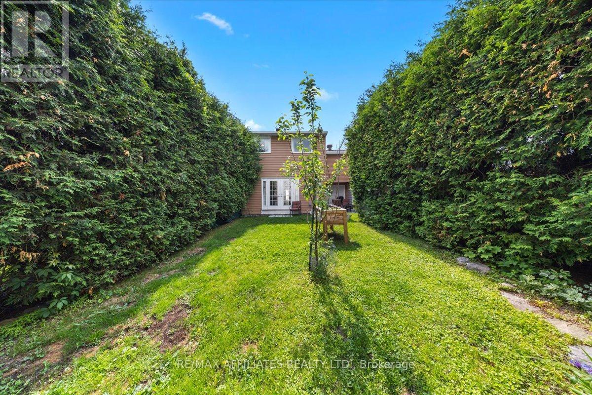 2530 Autumn Hill Crescent