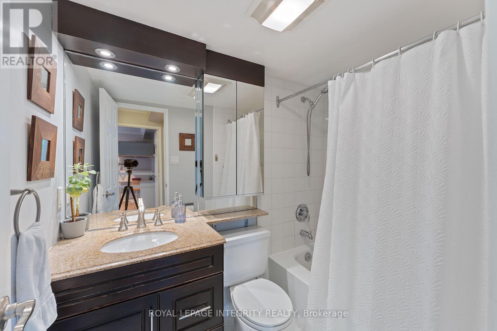 303 - 665 Bathgate Drive