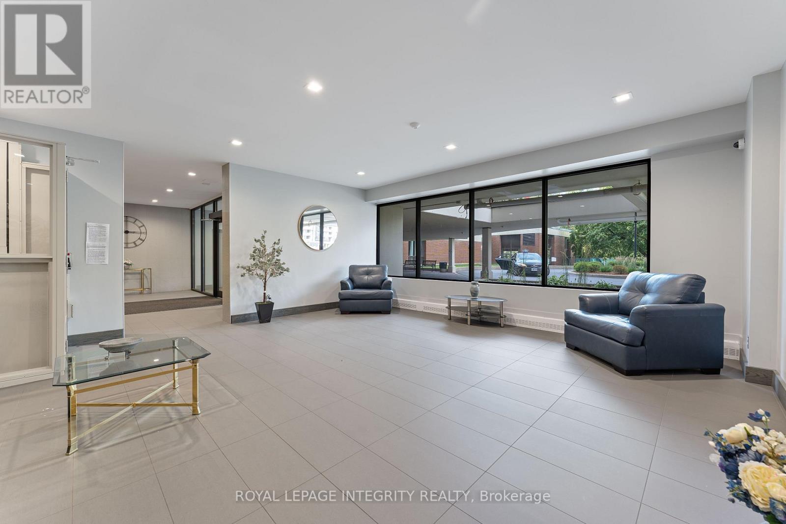 303 - 665 Bathgate Drive
