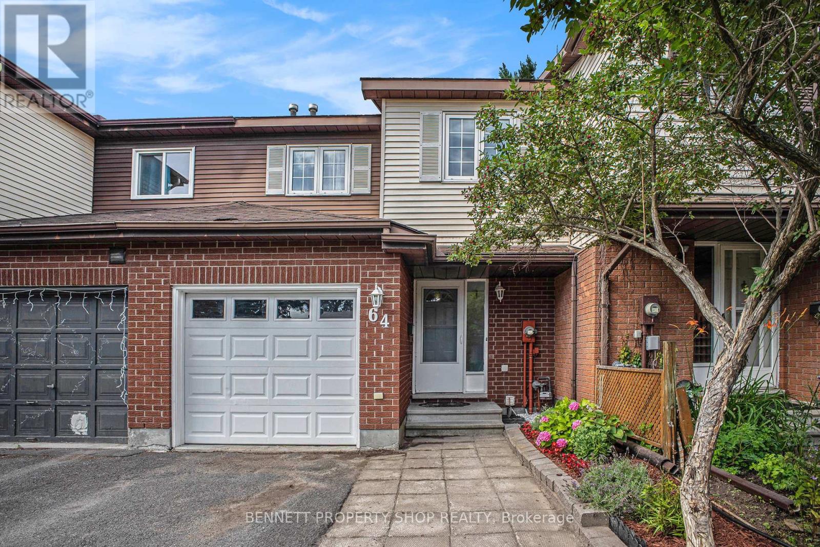 64 Shearer Crescent
