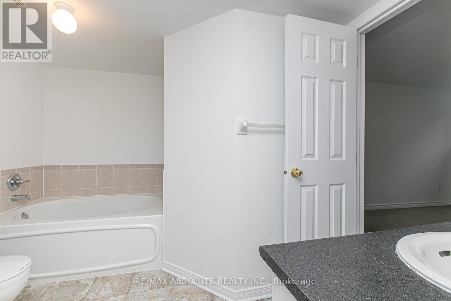 242 Gershwin Private