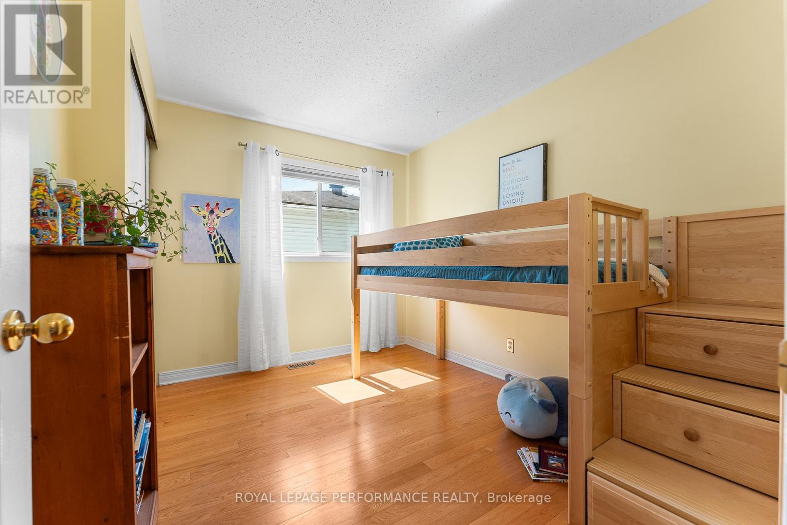 102 Shearer Crescent