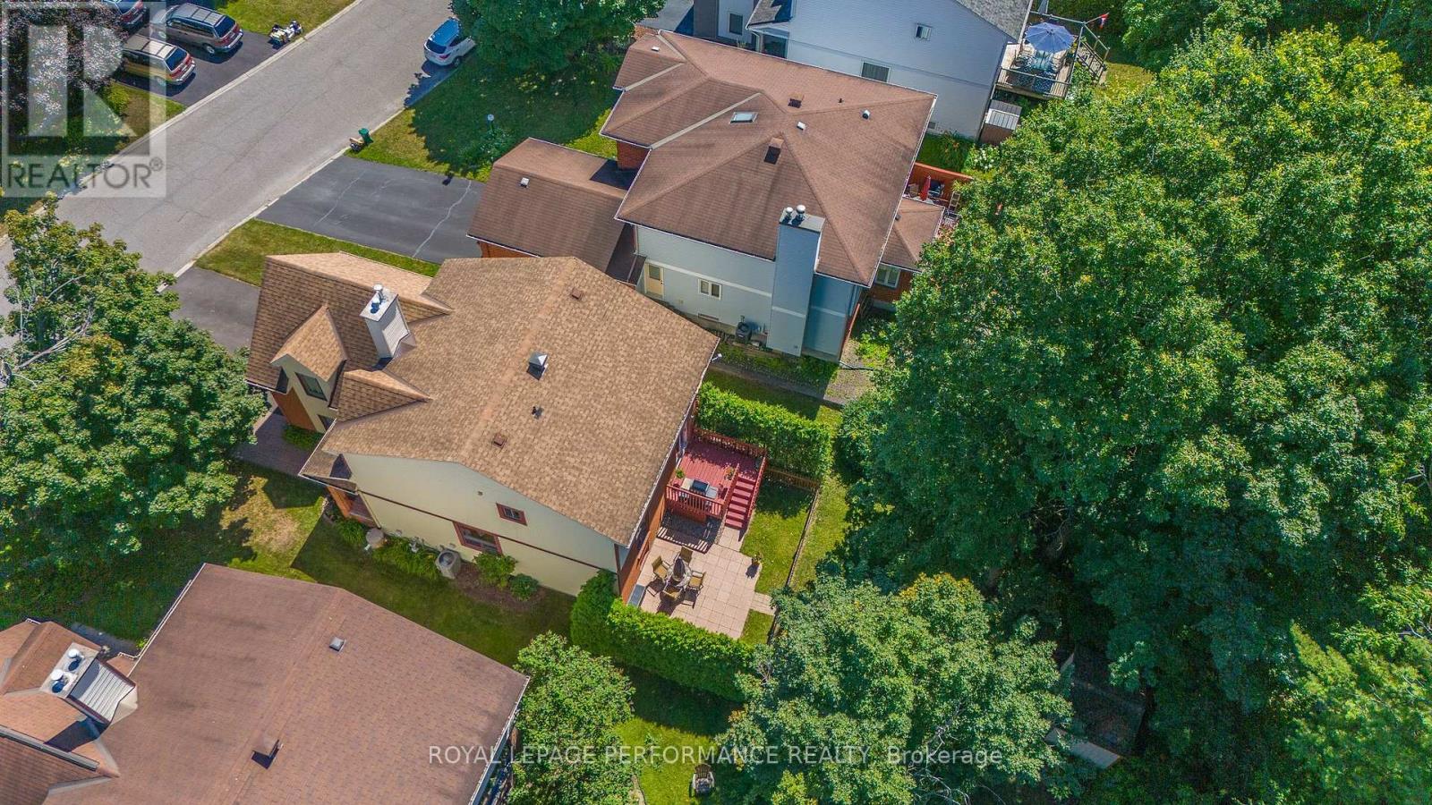 102 Shearer Crescent