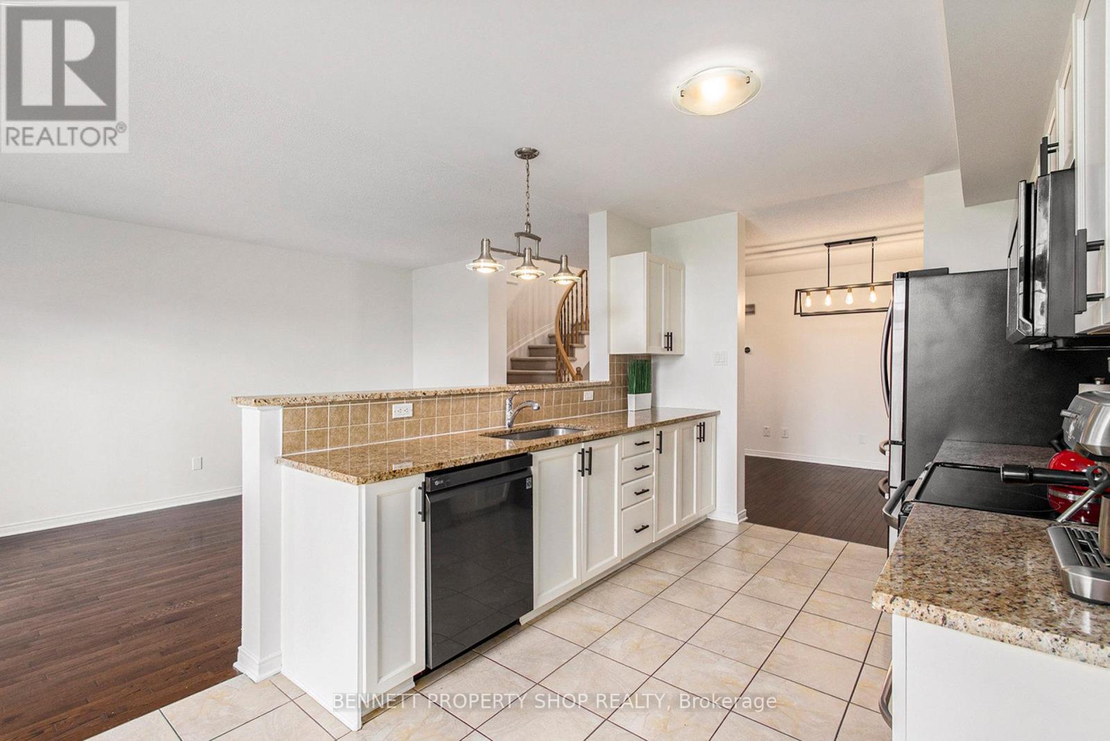 508 Pepperville Crescent