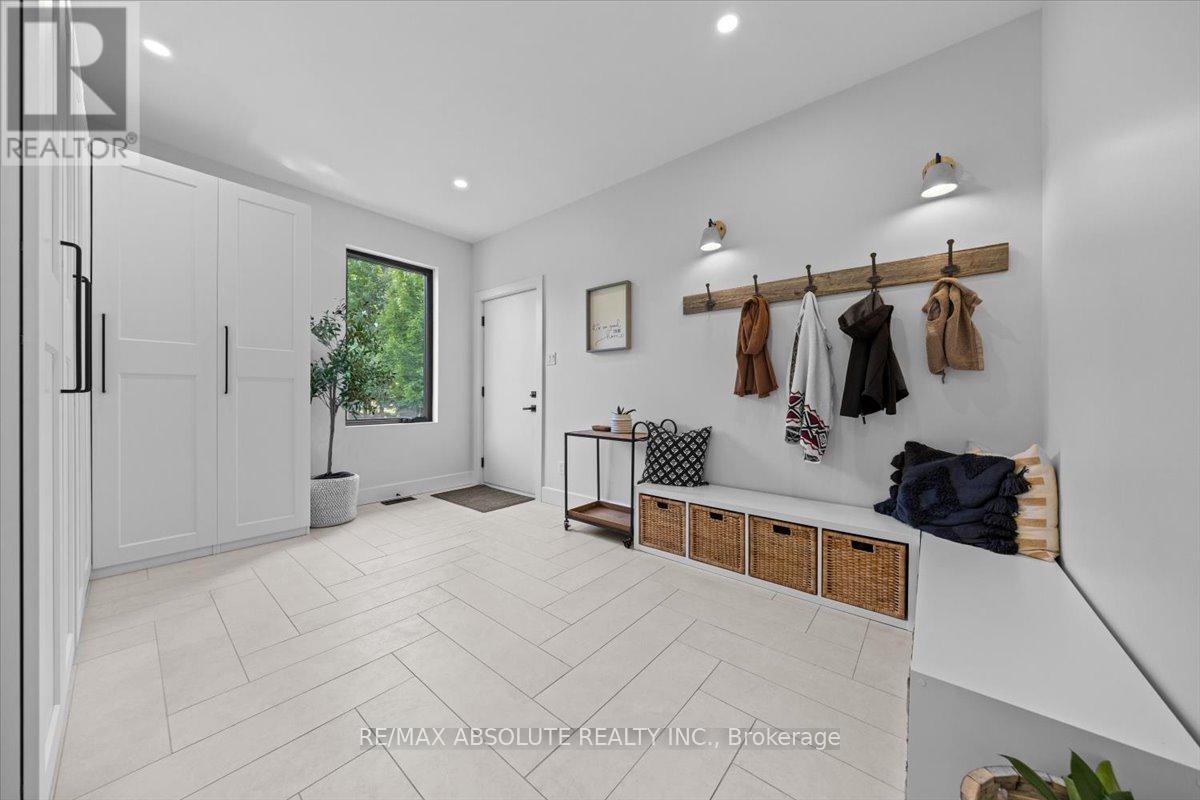 131 Beach Heights