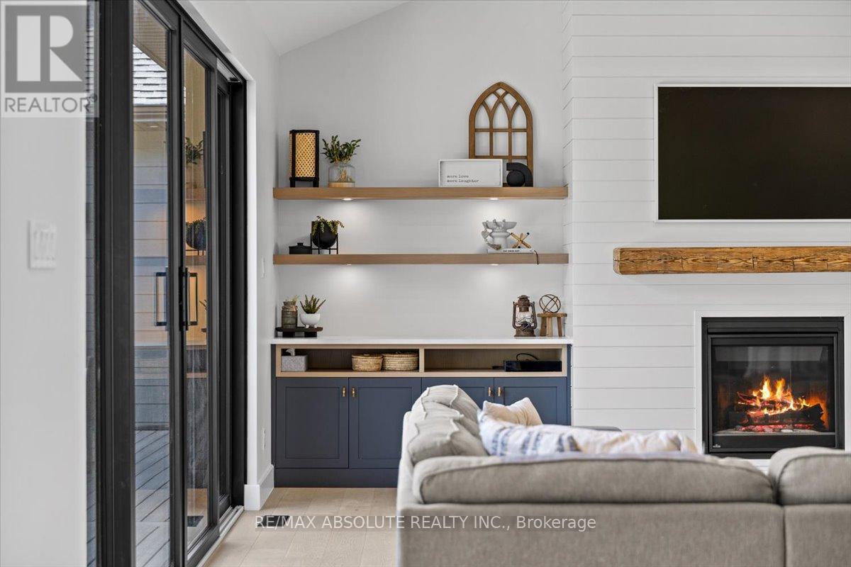 131 Beach Heights