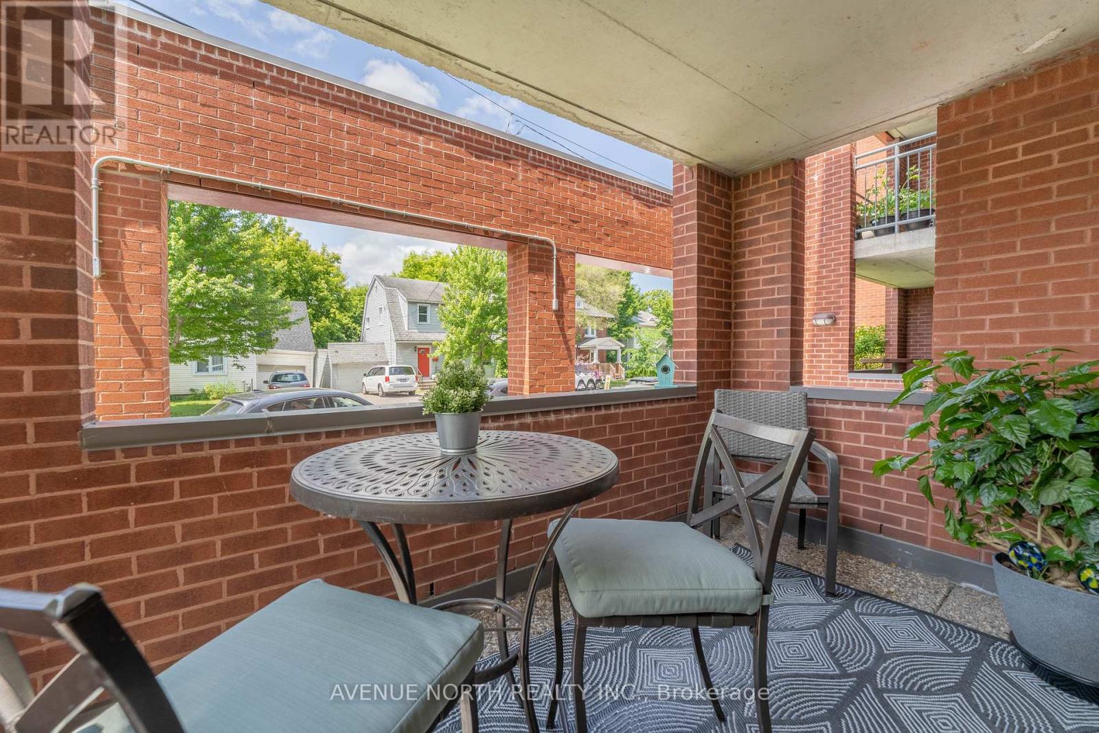106 - 969 North River Road