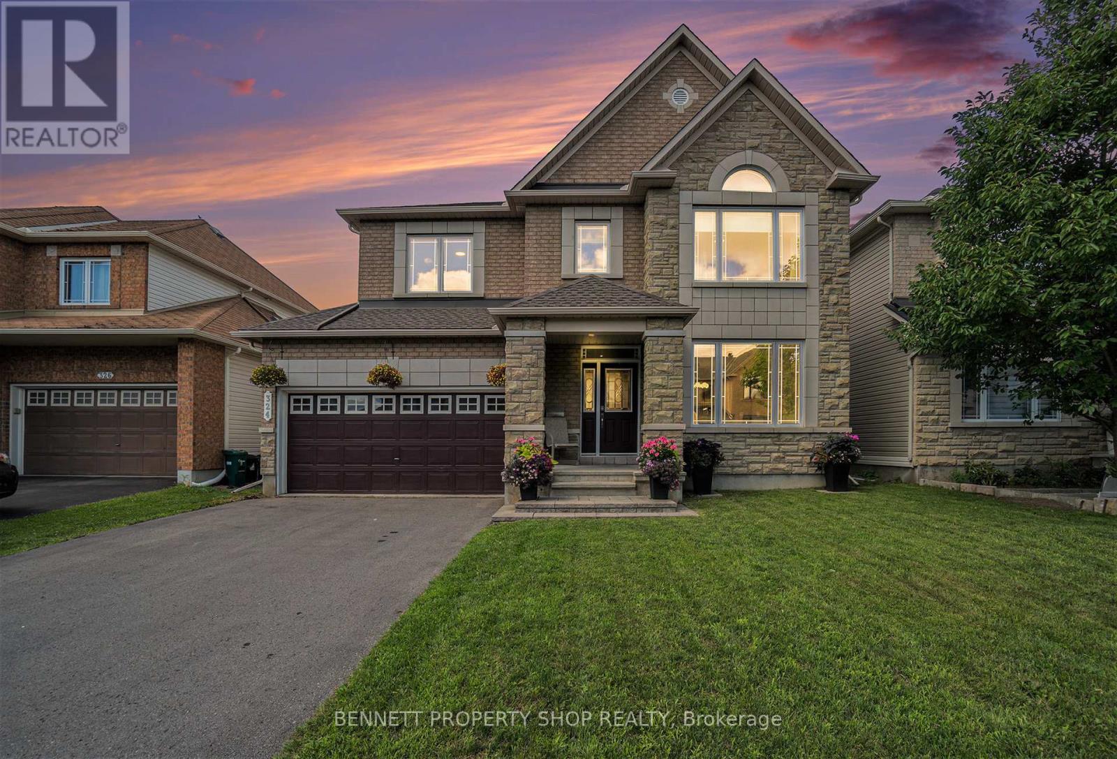 324 Fairlakes Way