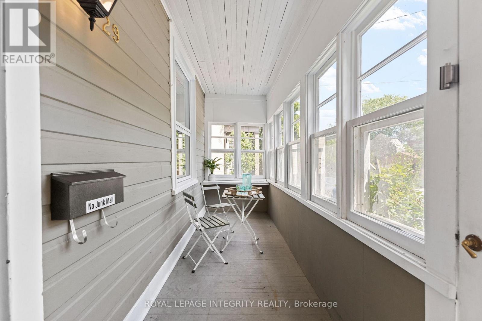 29 Strathcona Avenue