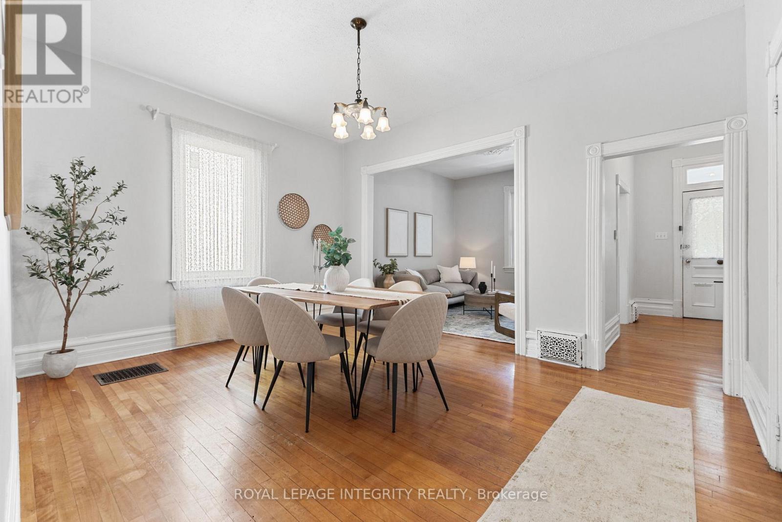 29 Strathcona Avenue