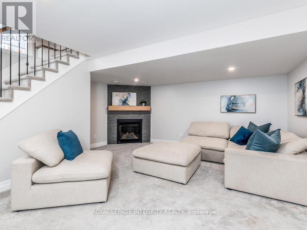 333 Proud Walk Street