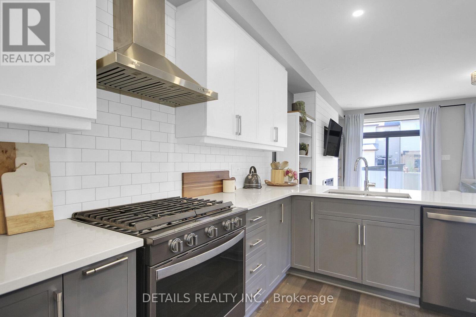 30 Ducanville Street