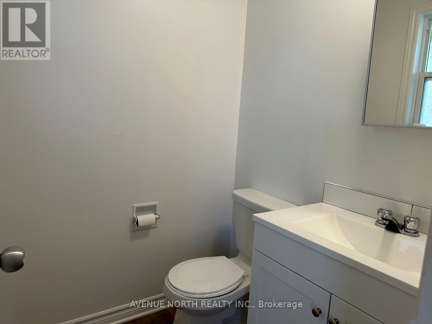 3 - 1408 Foxwell Street