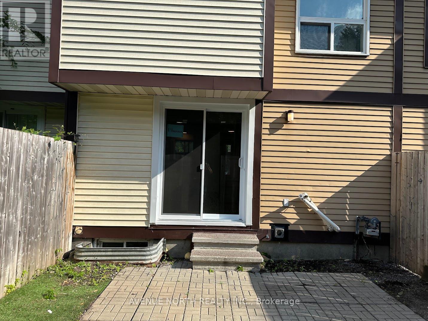 3 - 1408 Foxwell Street