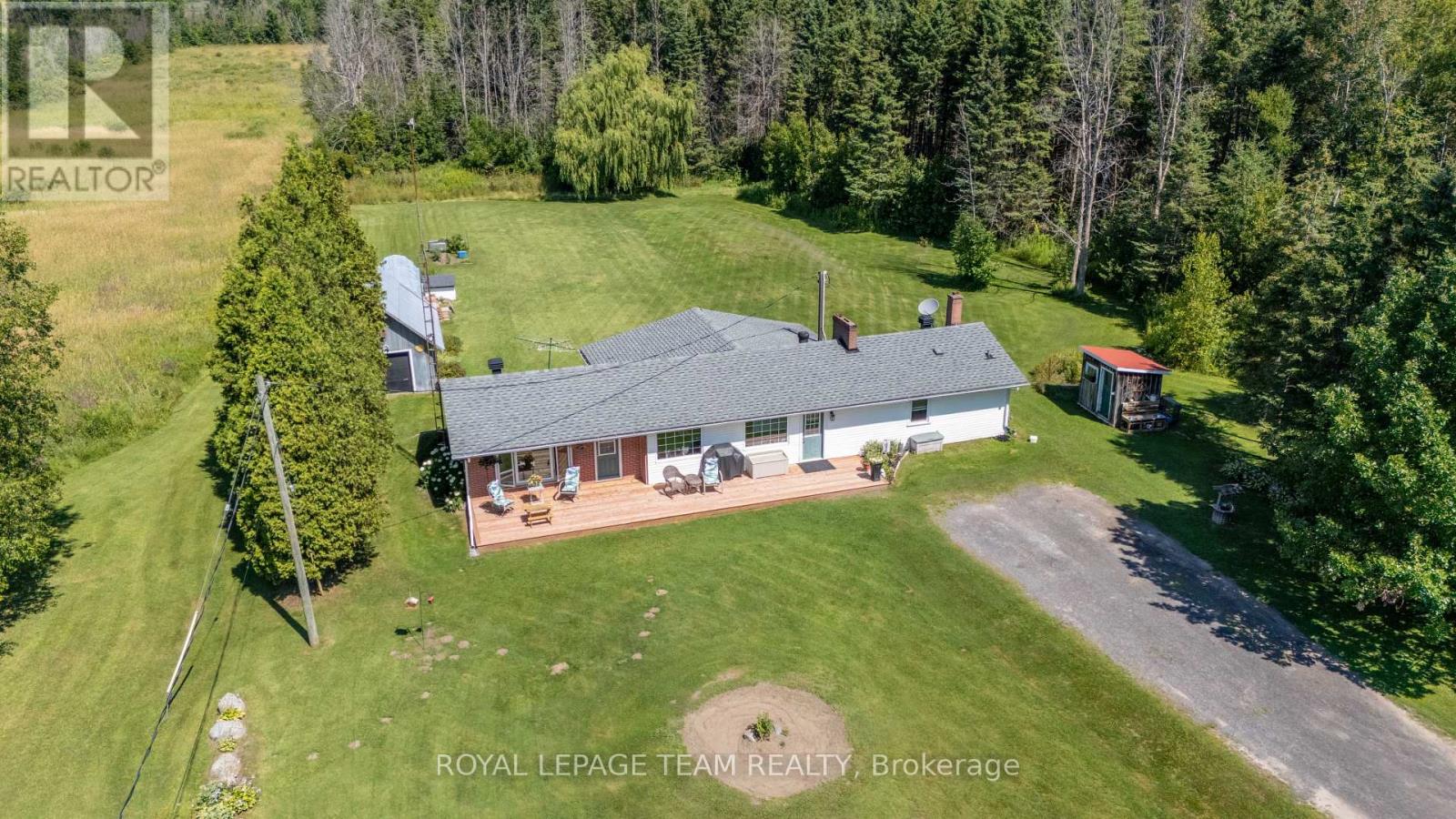 12135 County Road 2 Road