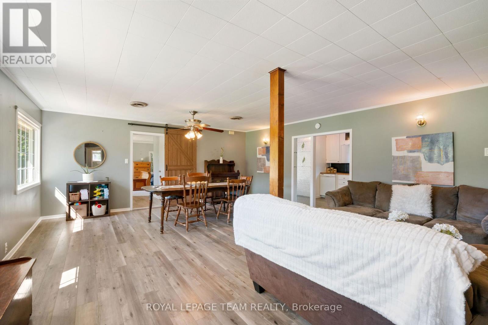 12135 County Road 2 Road