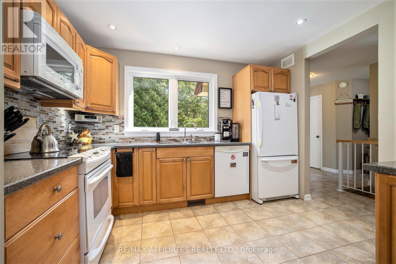 8185 Jock Trail