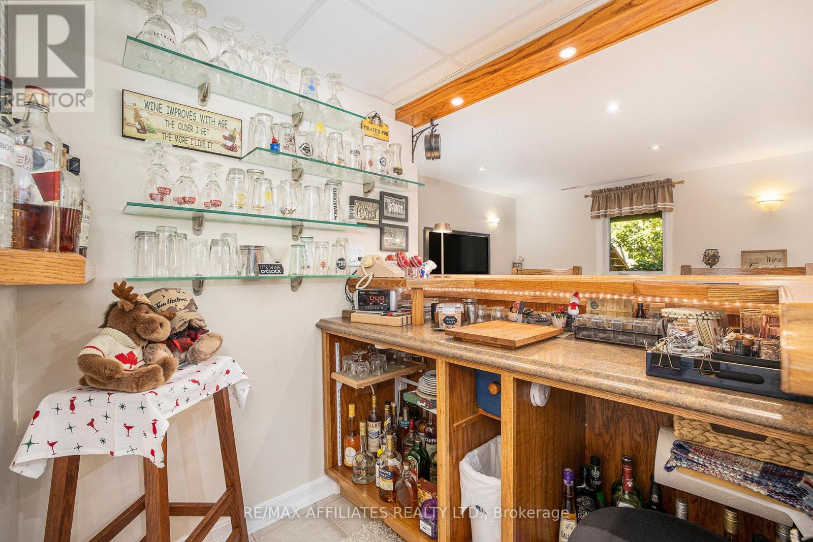 8185 Jock Trail