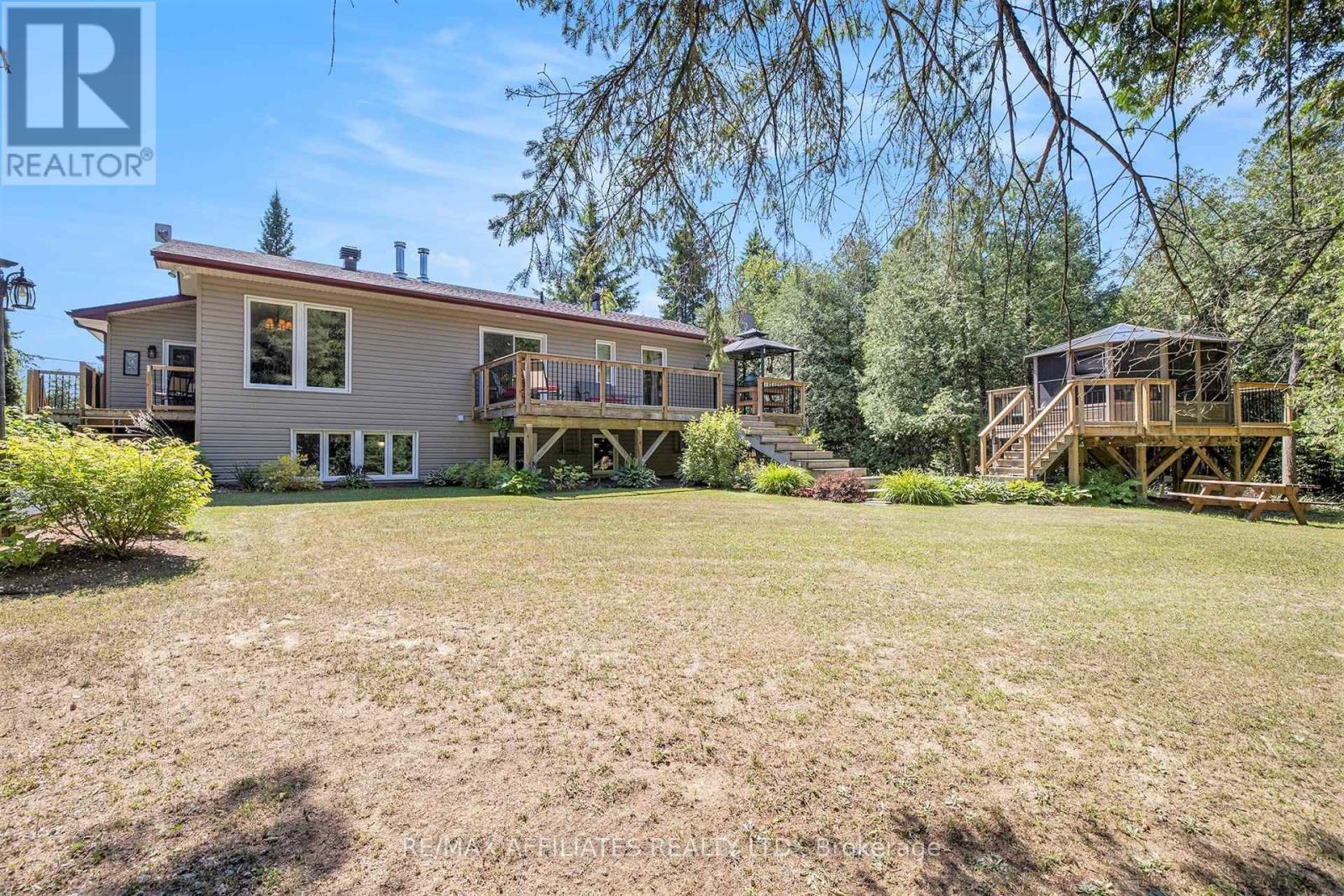 8185 Jock Trail