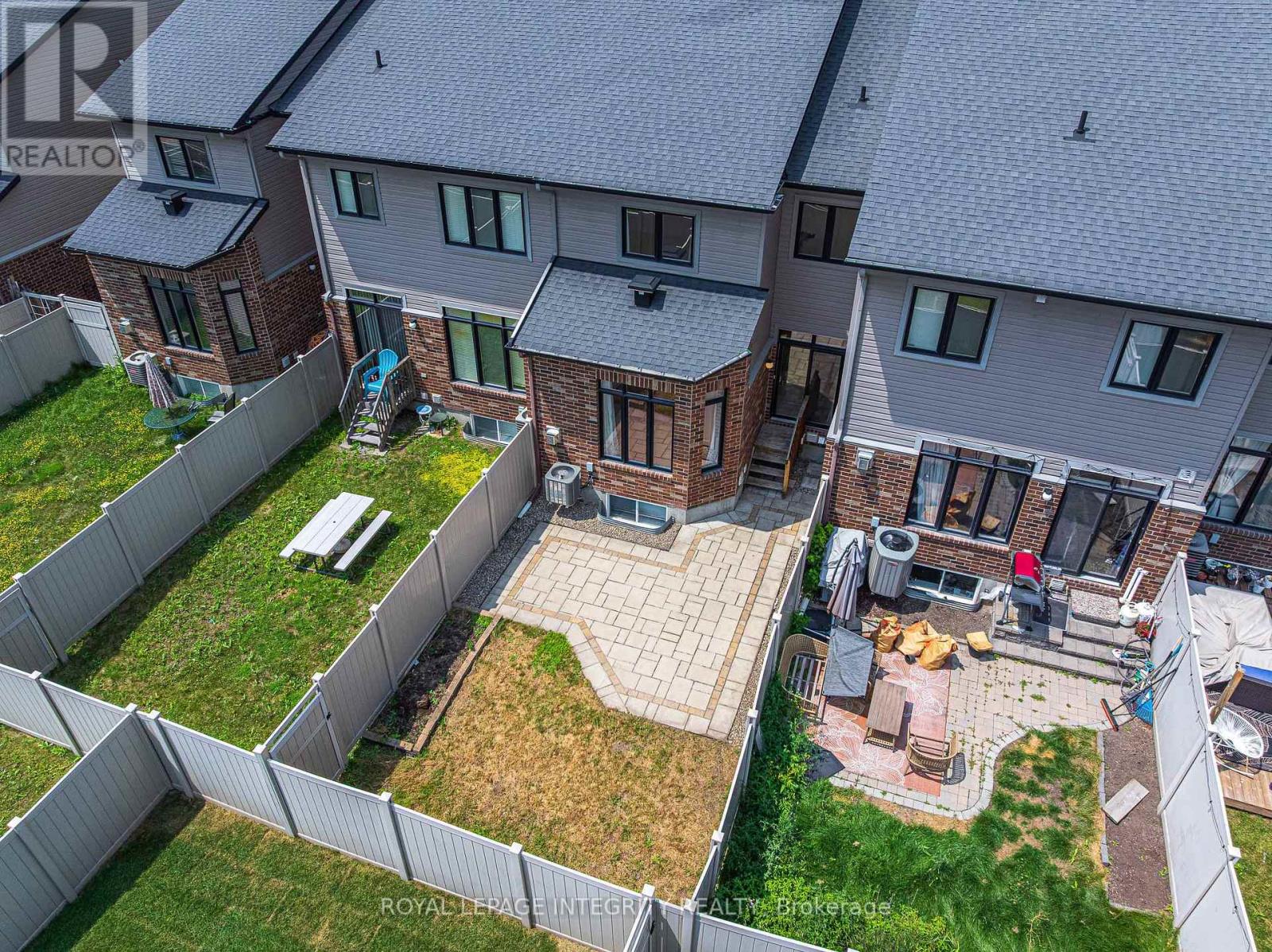216 Cooks Mill Crescent