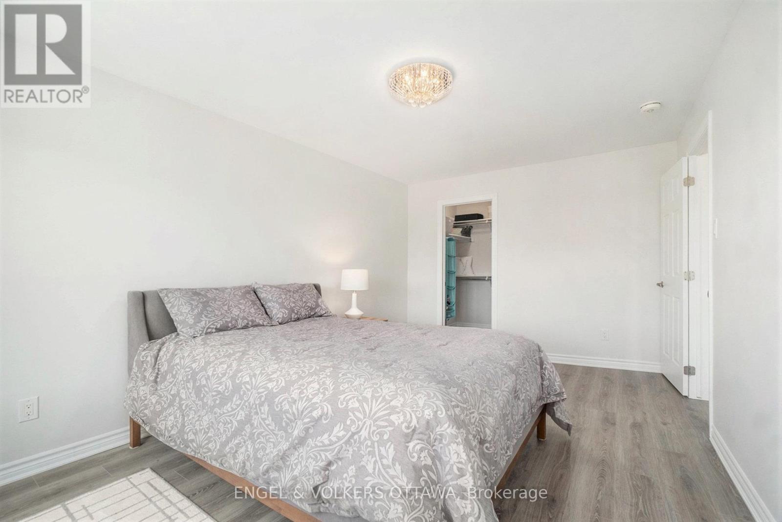 827 Kiniw Private