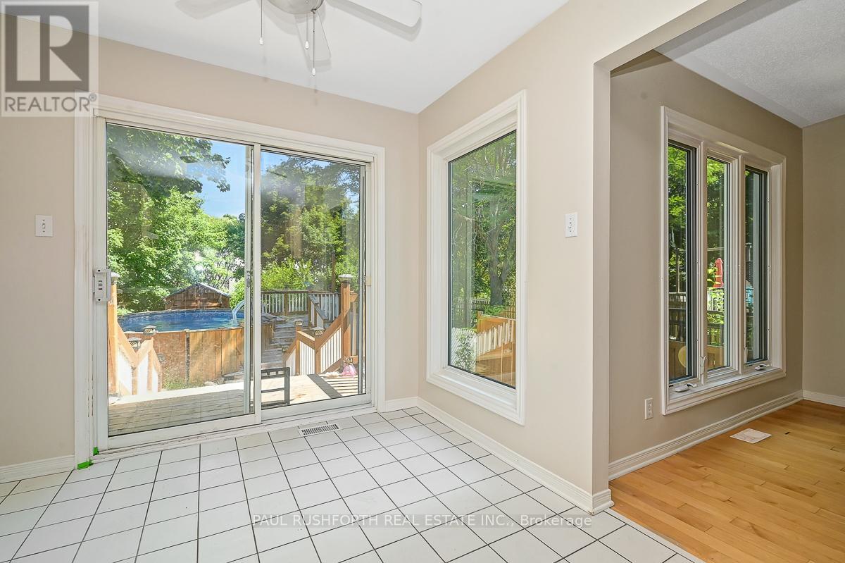 98 Piper Crescent