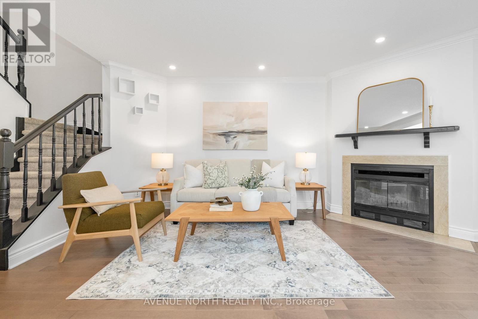 122 Woodbury Crescent