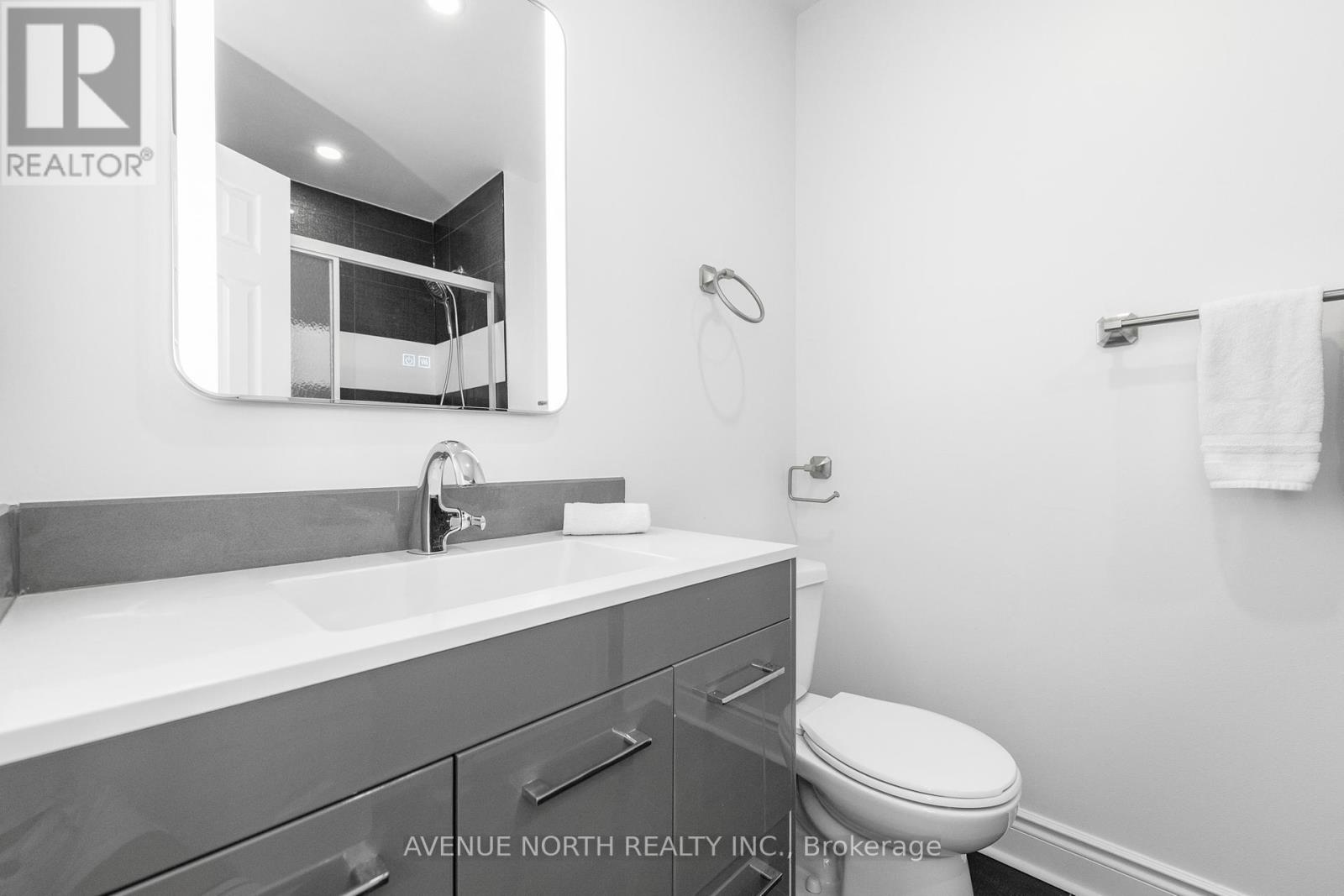 122 Woodbury Crescent
