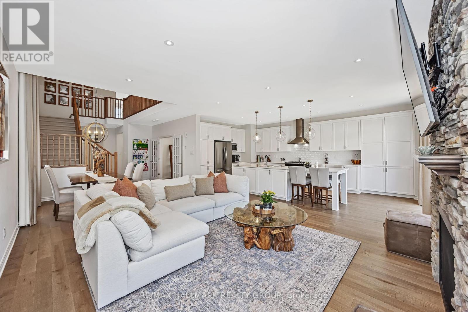 271 Mount Nebo Way