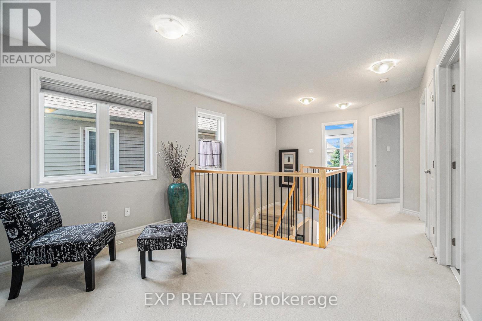 644 Moorpark Avenue