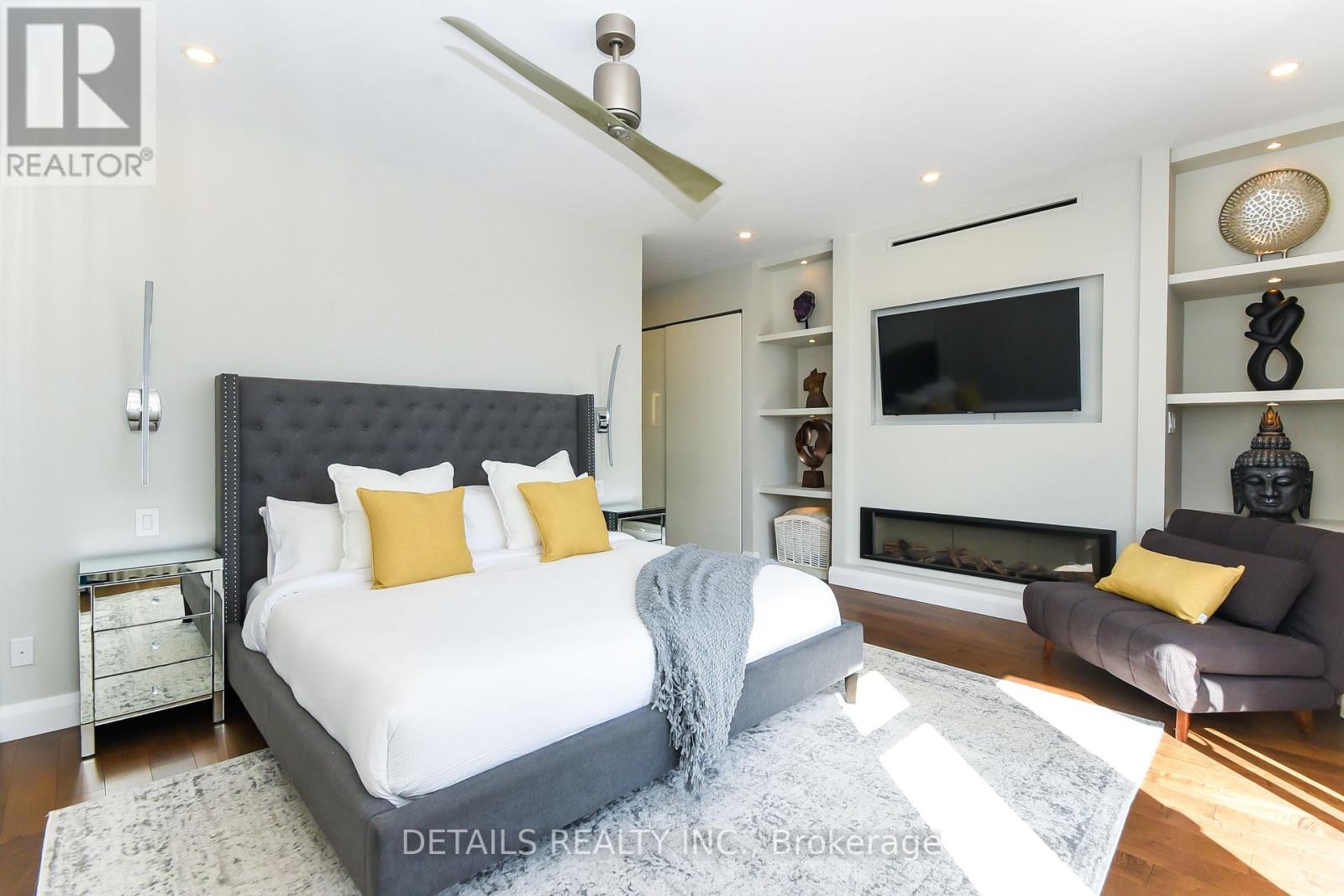 44c Byron Avenue