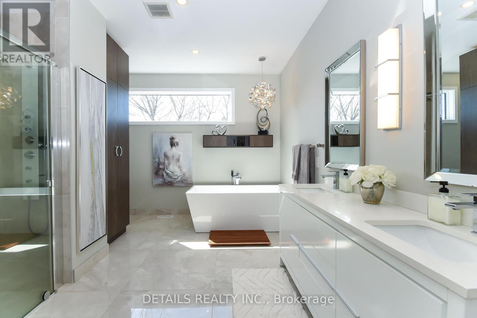 44c Byron Avenue