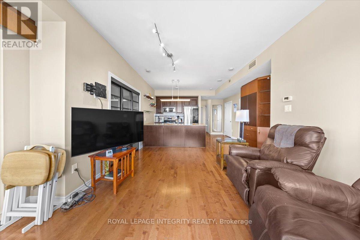 1907 - 70 Landry Street