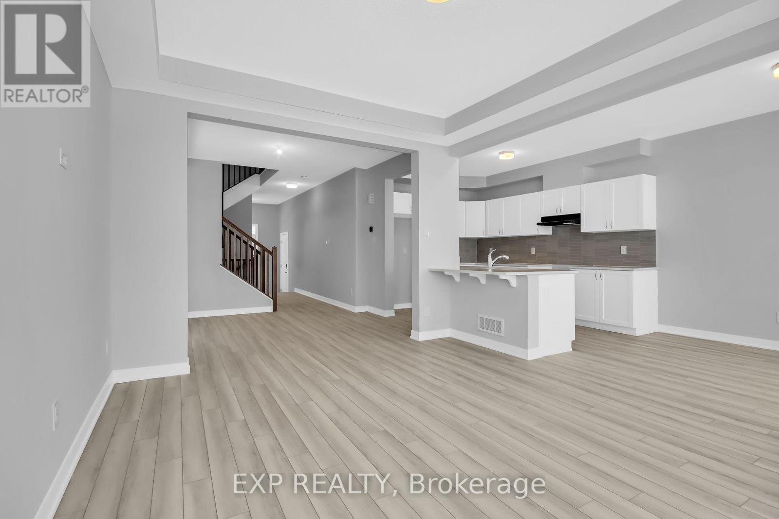 301 Cornflower Row