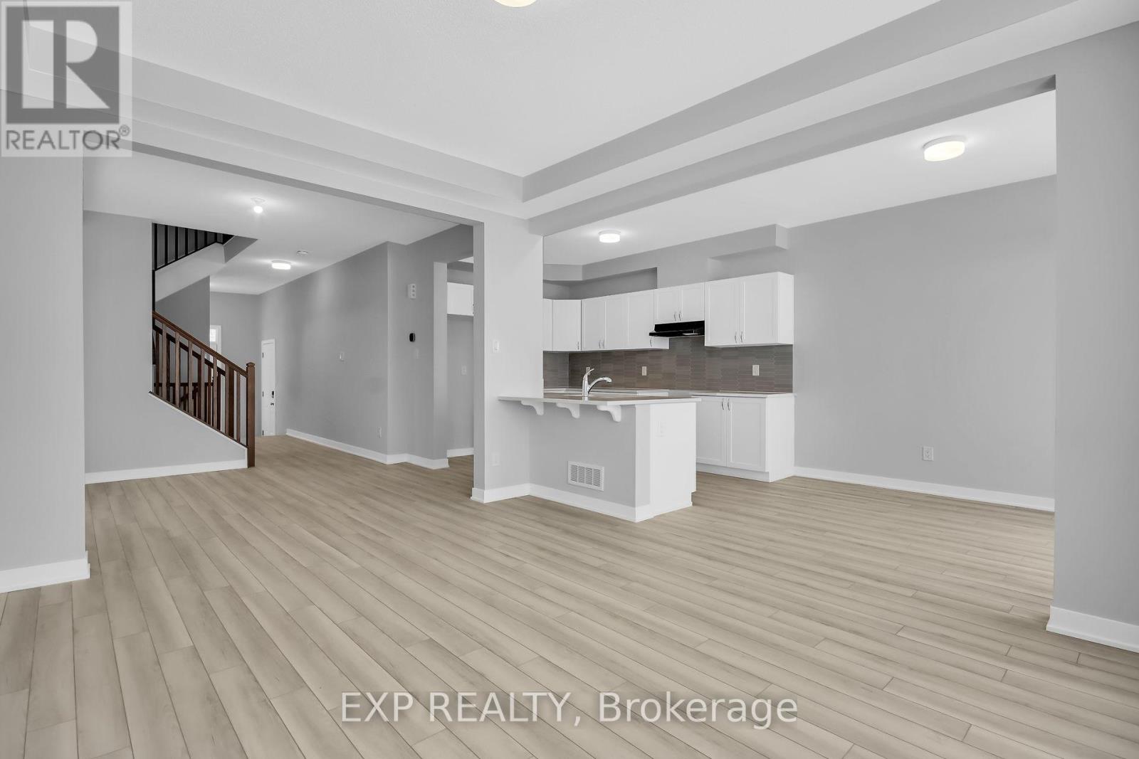 301 Cornflower Row