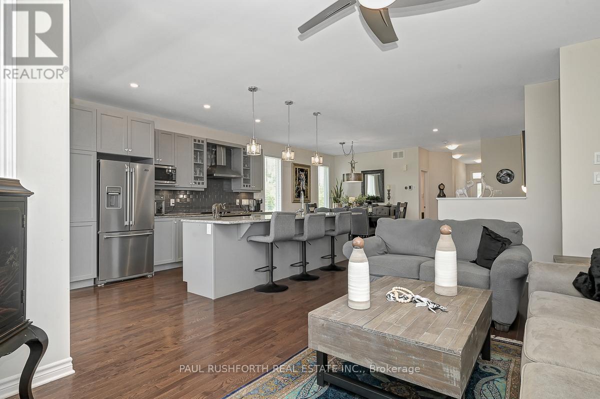 701 Du Rivage Street